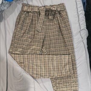 Tan Ankle Cropped Pants with Relaxed Fit